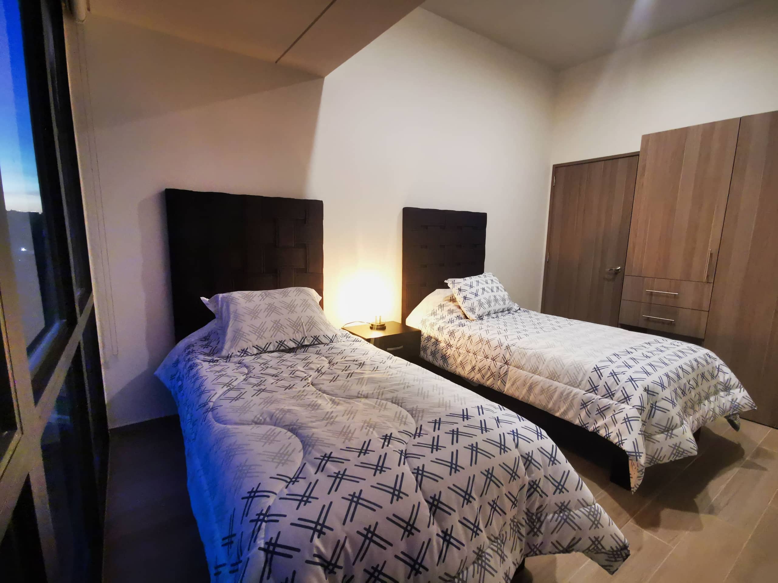 Property Gallery View 16